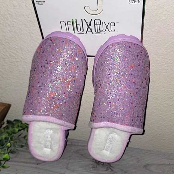 PURPLE Slippers - Picture 4 of 4